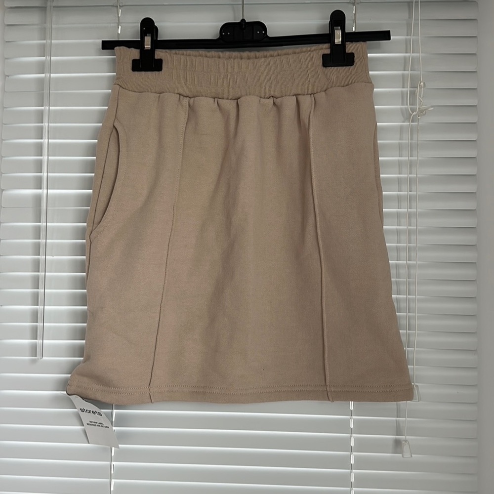Skirt (storets)